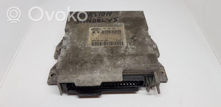 Citroen Evasion Calculateur moteur ECU IAW8P22