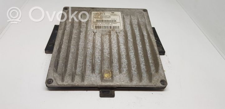 Renault Megane II Engine control unit/module 8201002106