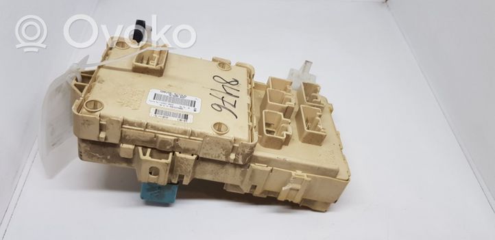 Toyota Corolla Verso AR10 Module de fusibles 892210F010