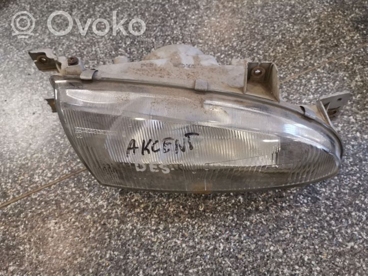 Hyundai Accent Headlight/headlamp 