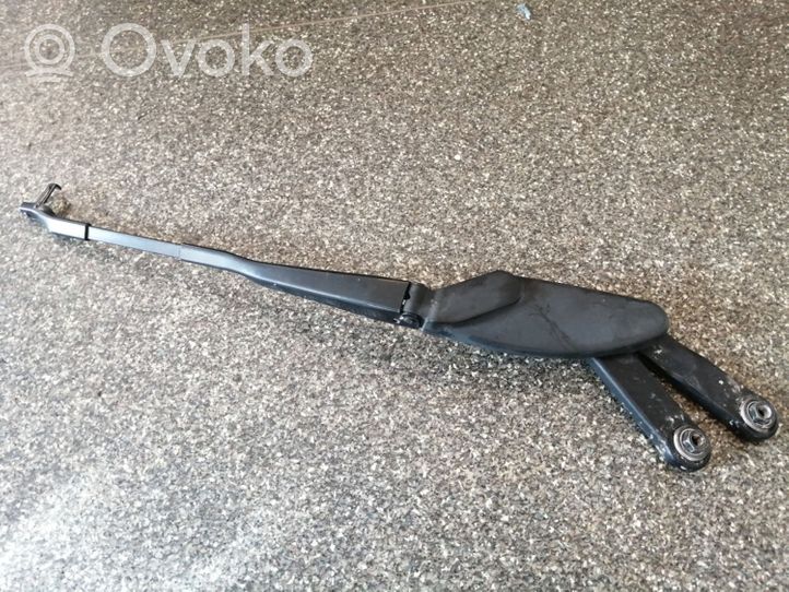 Mercedes-Benz S W220 Front wiper blade arm A2208200044