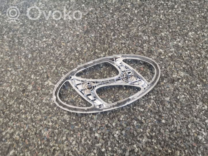 Hyundai Santa Fe Manufacturers badge/model letters 