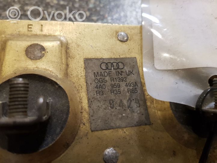 Audi A6 S6 C4 4A Relè della ventola di raffreddamento 4A0959493A