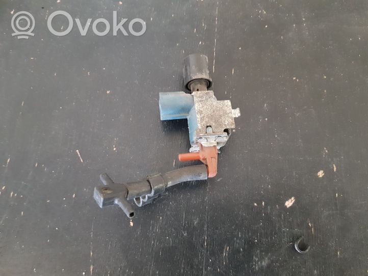 Toyota Land Cruiser (J200) Solenoidinis vožtuvas 