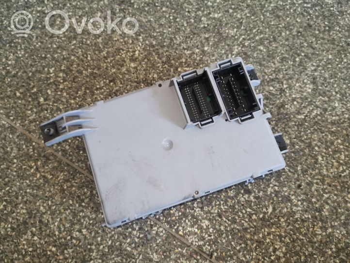 Peugeot Bipper Module de fusibles 01363580080