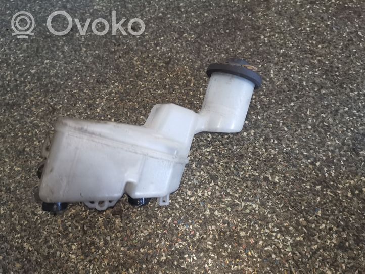 Toyota RAV 4 (XA20) Brake fluid reservoir 