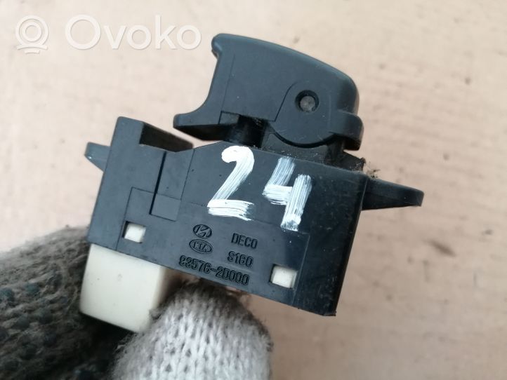 Hyundai Elantra Electric window control switch 935762D000