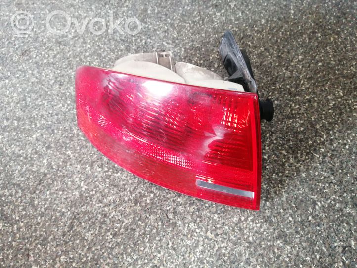 Audi A4 S4 B7 8E 8H Luci posteriori L965069