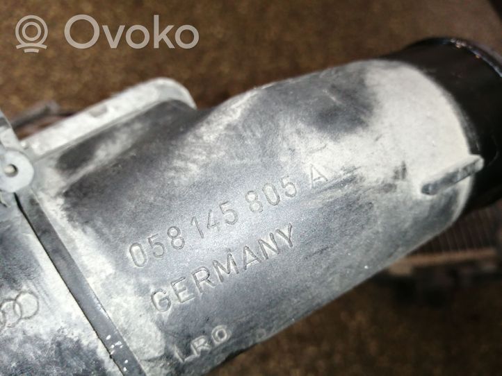 Audi A4 S4 B5 8D Välijäähdyttimen jäähdytin 058145805A