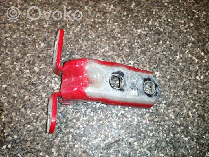 Opel Mokka Rear door lower hinge 