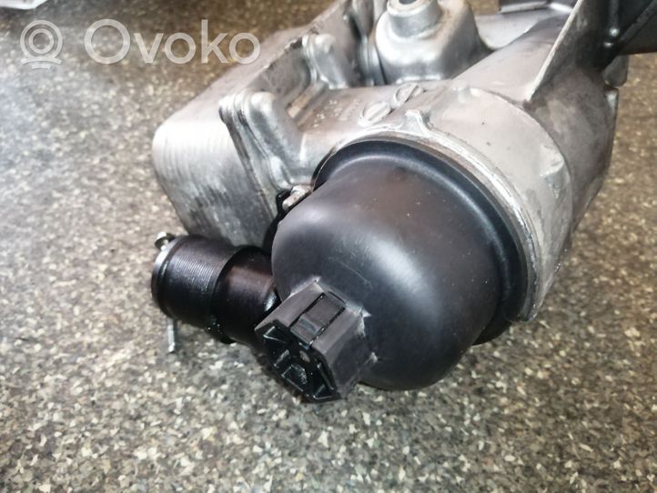 Nissan X-Trail T31 Supporto di montaggio del filtro dell’olio 8200797762