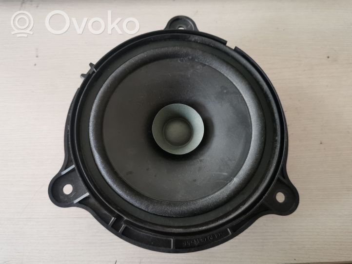 Nissan Quest Garsiakalbis (-iai) galinėse duryse 281567Z800