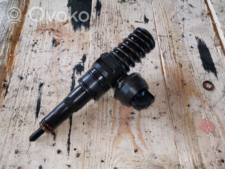 Volkswagen Cross Polo Injecteur de carburant 0414720215