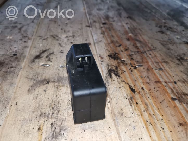 Volvo S40, V40 Fuel tank cap lock motor 