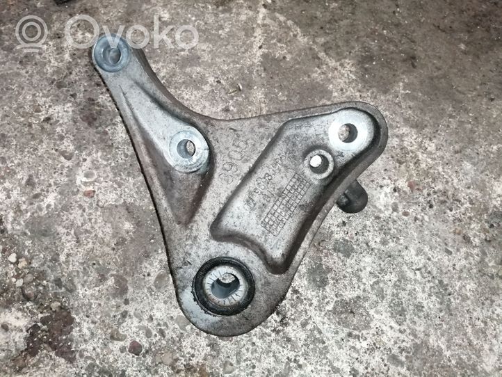 Opel Mokka X Gearbox mounting bracket 96983905