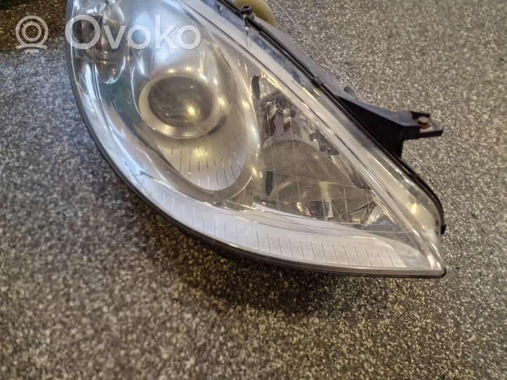 Mercedes-Benz A W169 Lampa przednia A1698200661