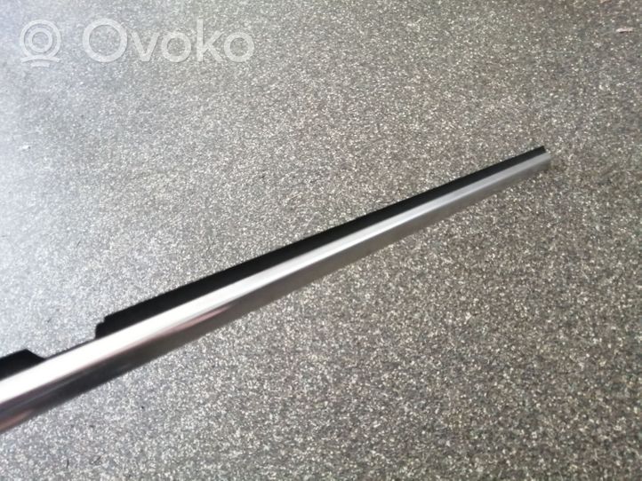 Volkswagen PASSAT CC Gummidichtung Fenster Scheibe Tür hinten 3C8839476F