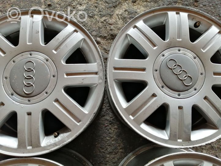 Audi A4 S4 B5 8D Обод (ободья) колеса из легкого сплава R 15 4B0601025B