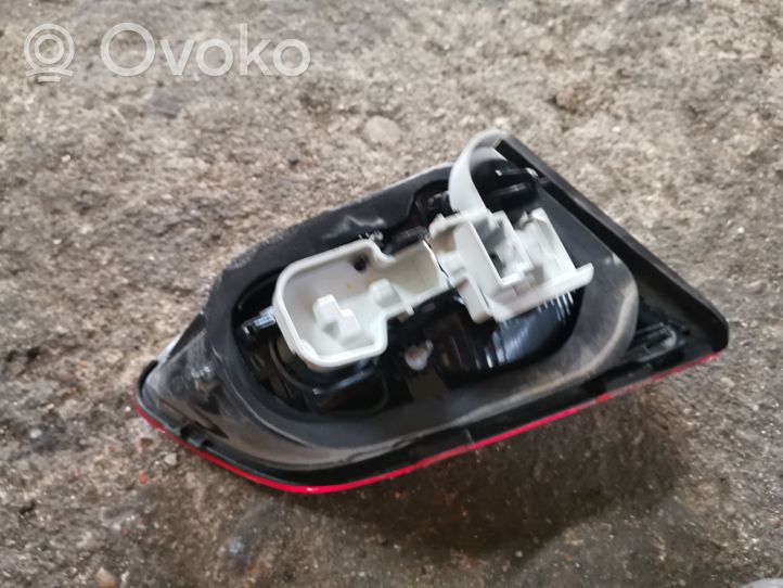 Volkswagen Golf VII Lampy tylnej klapy bagażnika 5G9945094D