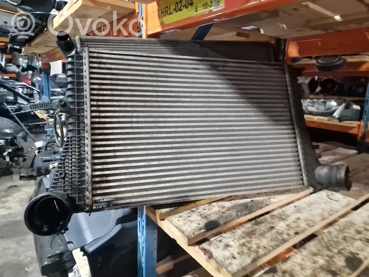 Volkswagen Tiguan Chłodnica powietrza doładowującego / Intercooler 