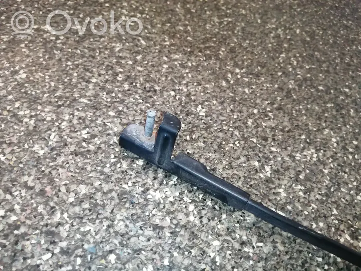 Volkswagen Touran I Front wiper blade arm 2K1955409