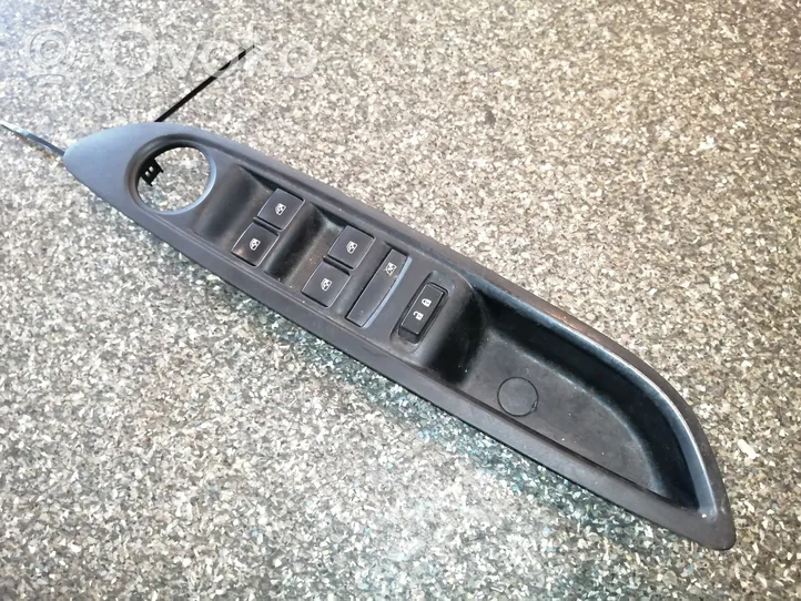 Buick Encore I Electric window control switch 13305373