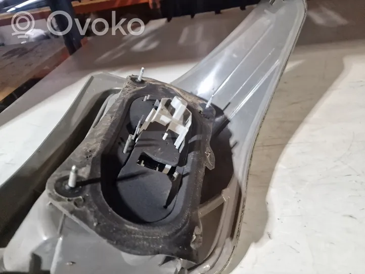 Toyota Verso Lampa tylna 