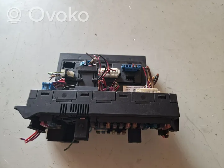 Mercedes-Benz E W211 Module de fusibles 2115456101