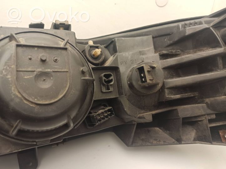 Volvo V70 Faro delantero/faro principal 89006877