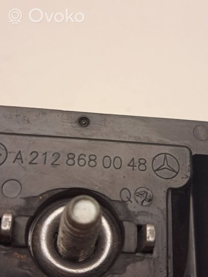Mercedes-Benz E W212 Tvirtinimo kablys / kilpa A2128680048