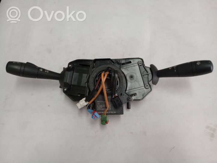 Smart ForTwo II Pyyhkimen/suuntavilkun vipukytkin 255670901R