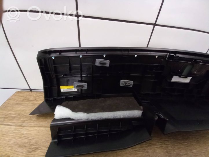 Land Rover Range Rover Velar Rivestimento di protezione sottoporta del bagagliaio/baule J8A2406A64B