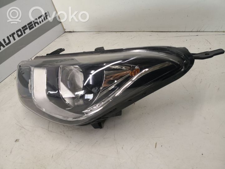 Hyundai i20 (PB PBT) Lampa przednia 921011J5