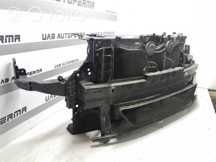 Hyundai i40 Support de radiateur sur cadre face avant 