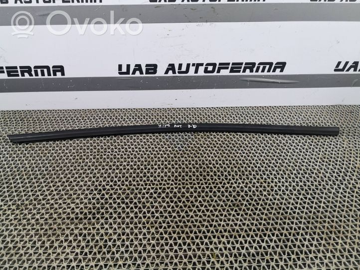 Audi Q2 - Rivestimento modanatura del vetro della portiera posteriore 81A839477