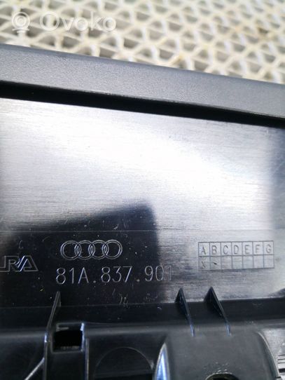 Audi Q2 - Listón embellecedor de la ventana de la puerta delantera 81A837901