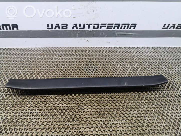 Hyundai i40 Etuoven kynnyksen suojalista 858813Z000