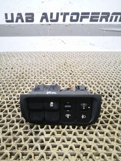 KIA Rio Set di interruttori 299107845