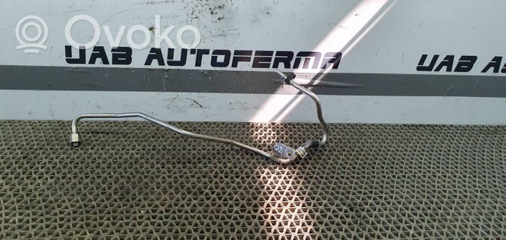 Audi Q2 - Polttoaineputki 04L131582F