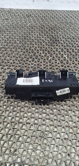 Hyundai ix35 Seat heating switch 933102Y100