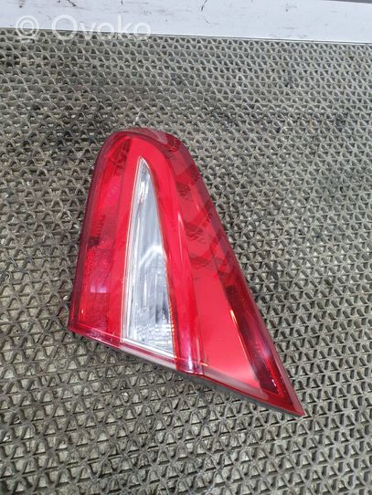 KIA Ceed Lampy tylnej klapy bagażnika 92404A2200