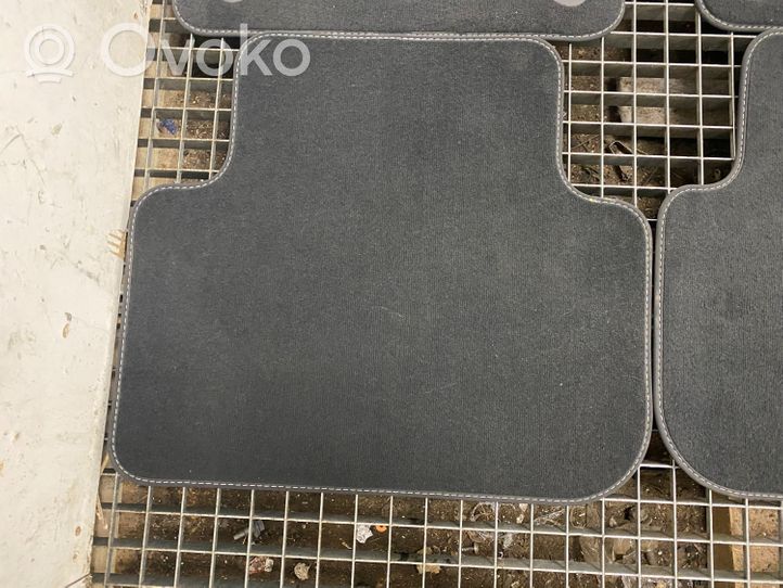 Audi Q3 F3 Kit tapis de sol auto 83C863691