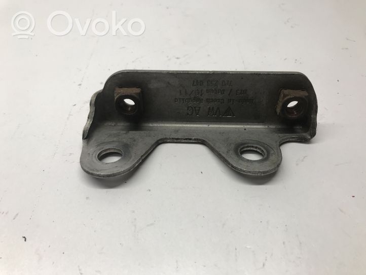 Volkswagen Touareg II Muffler mount bracket/holder 7P0253047