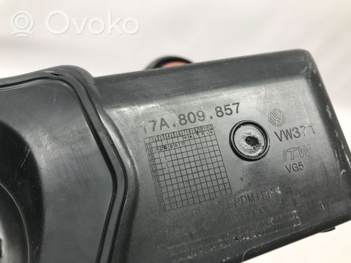 Volkswagen Jetta VII Volet de trappe réservoir de carburant 17A809857