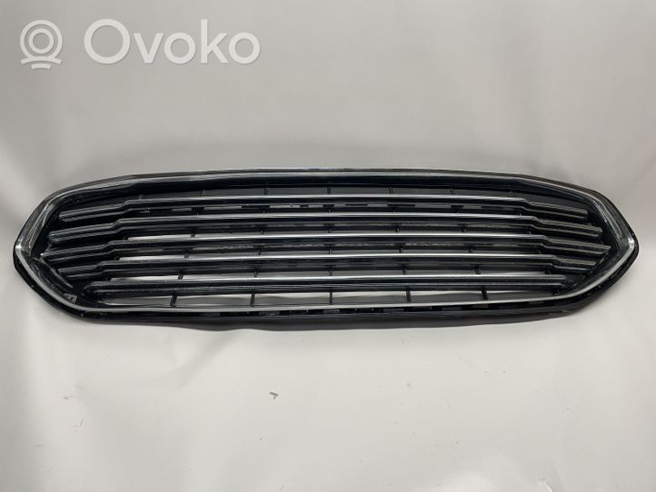 Ford Fusion II Grille calandre supérieure de pare-chocs avant DS738150