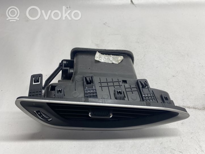 Chrysler Pacifica Kojelaudan tuuletussuuttimen suojalista 3354260