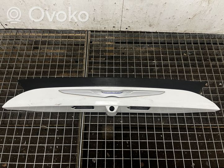 Chrysler Pacifica Takaluukun rekisterikilven valon palkki 6NX37TRMA