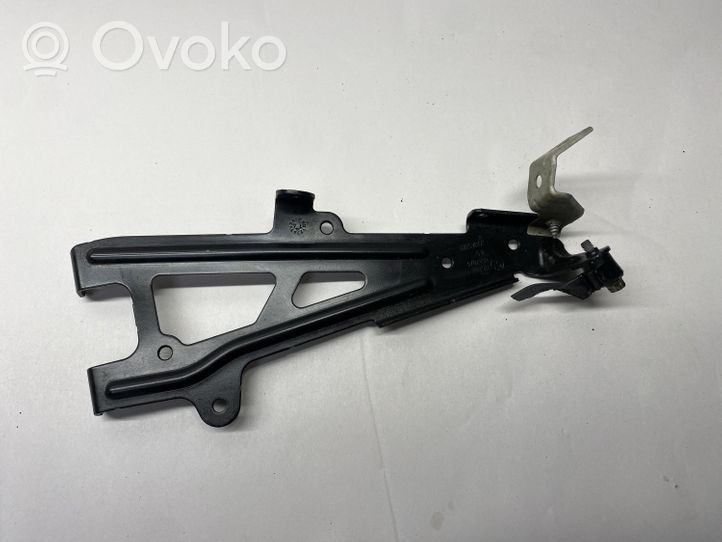 BMW 1 F20 F21 Kita variklio skyriaus detalė 8602078