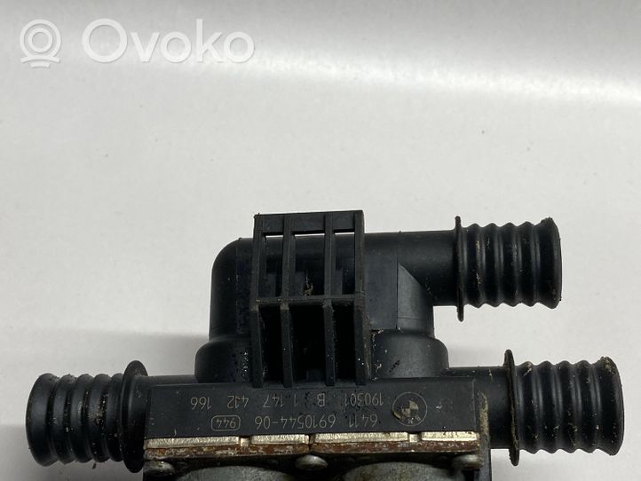 BMW X5 E70 Podgrzewacz płynu chłodzącego 6910544