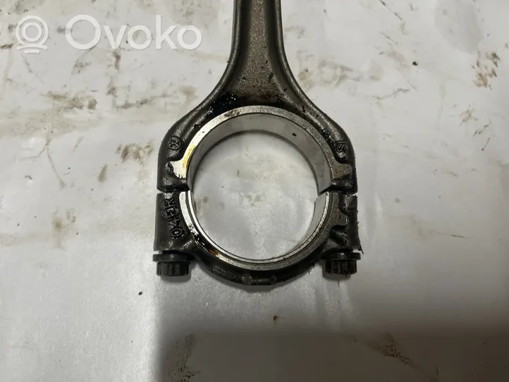 Volkswagen Jetta VII Piston 04ER